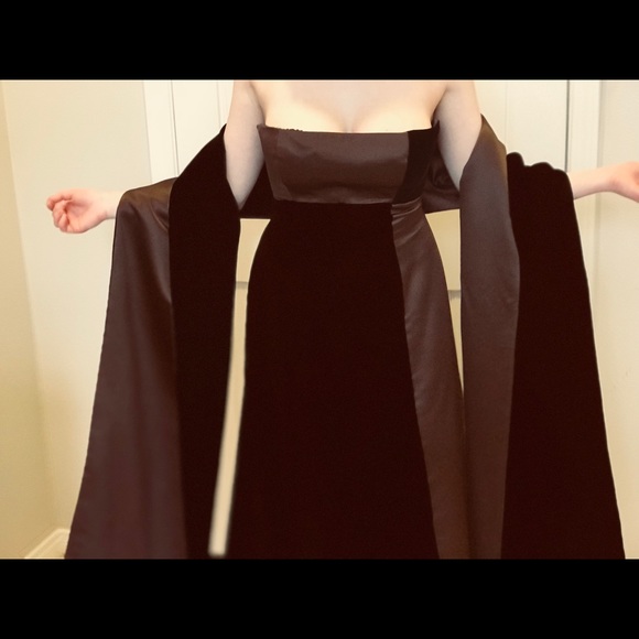 Dan Carlin Ball Gown with Wrap - Picture 4 of 11